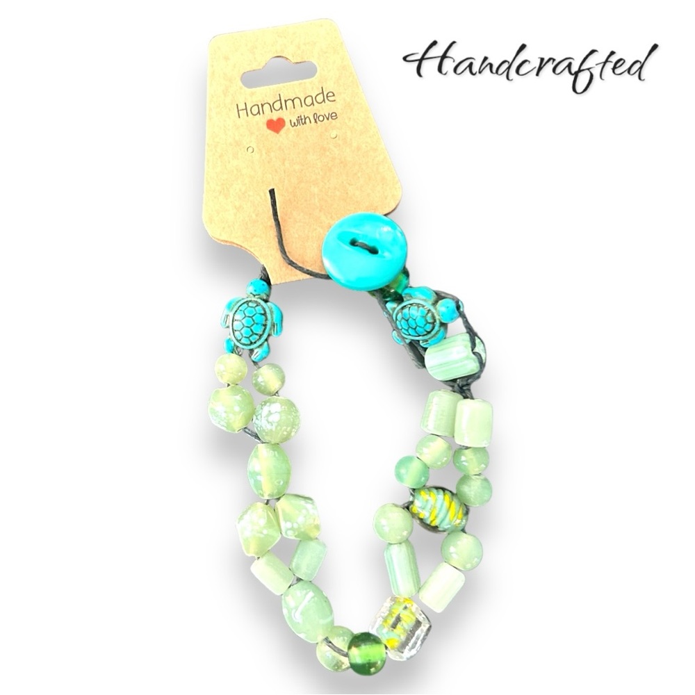 Handcrafted hemp bracelet with howlite sea turtles and glass beads